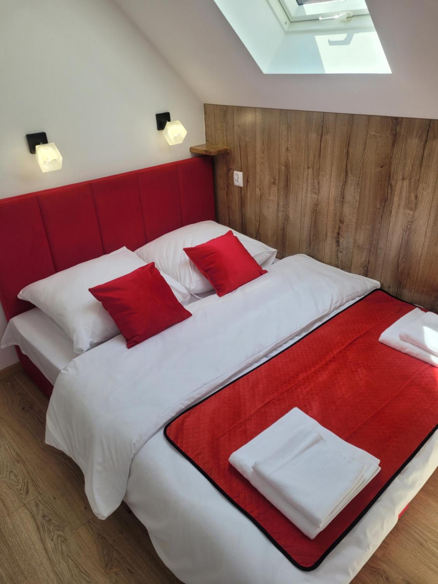 Urocza Kryjowka Ze Spa Lesko Ngoại thất bức ảnh
