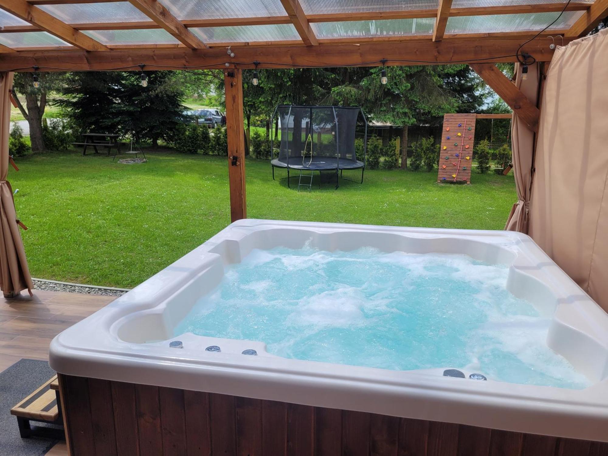 Urocza Kryjowka Ze Spa Lesko Ngoại thất bức ảnh